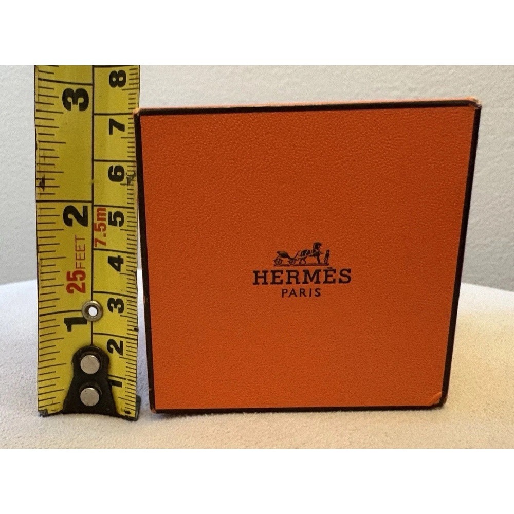 HERMES‎  Heavy Luxury Modern Ring Jewelry Display Box 2.5"x2.5"x2.25". - Picture 7 of 7